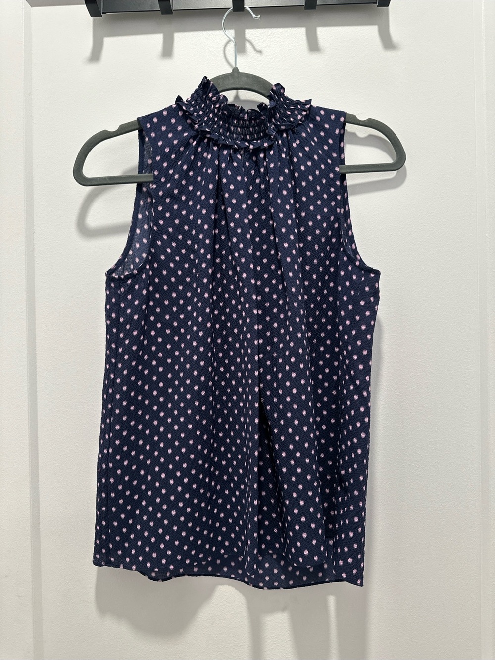 Rebecca Taylor Blue and Pink Polka Dot Sleeveless Blouse Size 6 Trendy